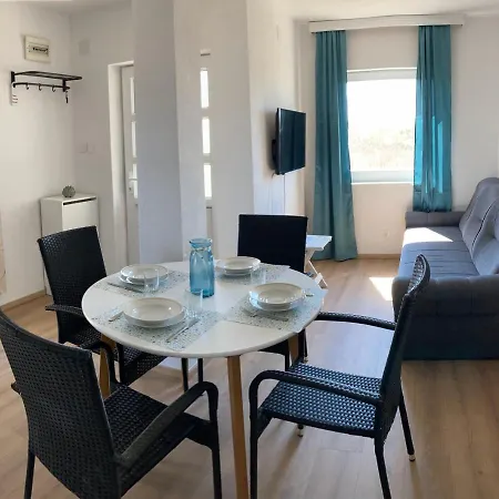 Apartmani Dorijan Vrsi Exterior photo