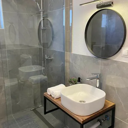 Apartmani Dorijan Vrsi Exterior photo