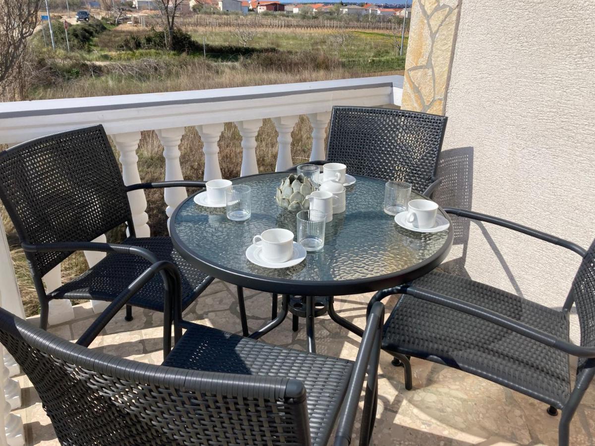Dorijan Apartament *